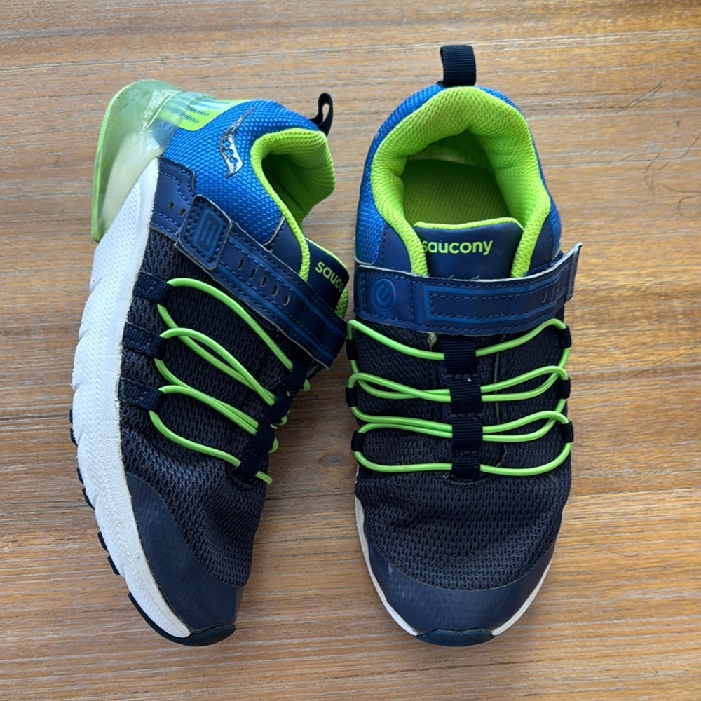 Saucony Blue and Green Sneakers with Elastic Laces